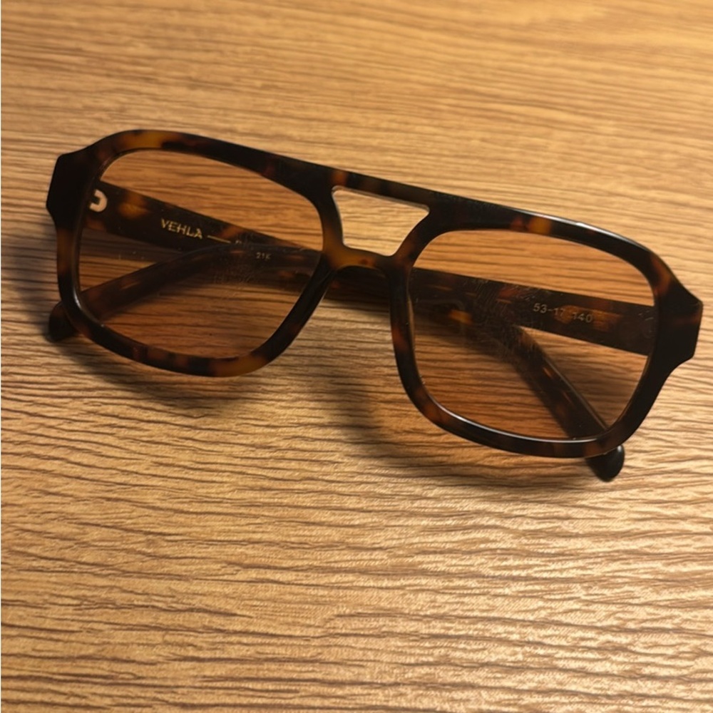 VEHLA Tortoise Shell Sunglasses